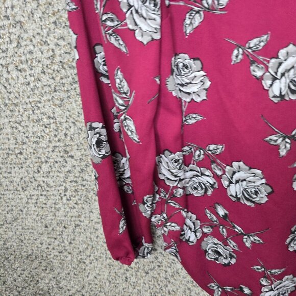 Torrid Top Womens 00 US 10 Burgundy Floral Print Semi Sheer Keyhole‎ Neck Blouse - Picture 3 of 7